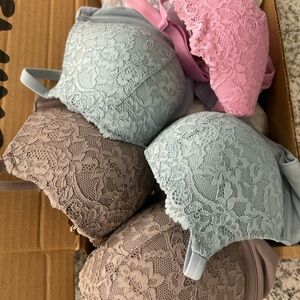 SKIMS Lace Bra with Adjustable Straps